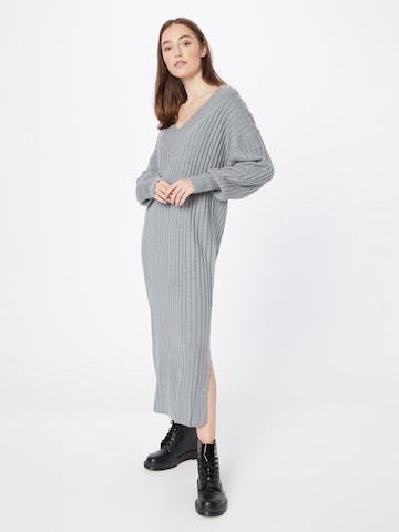 Robes en maille River Island en gris : devant