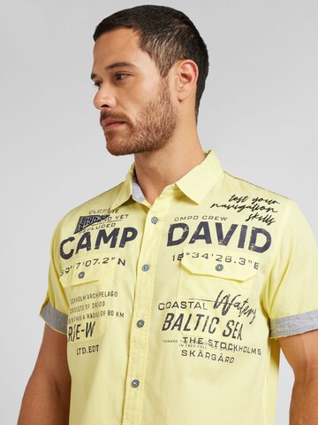 CAMP DAVID Regular fit Button Up Shirt in Green