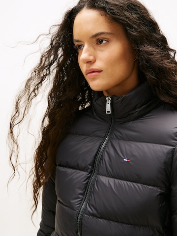 Giacca invernale di Tommy Jeans in nero
