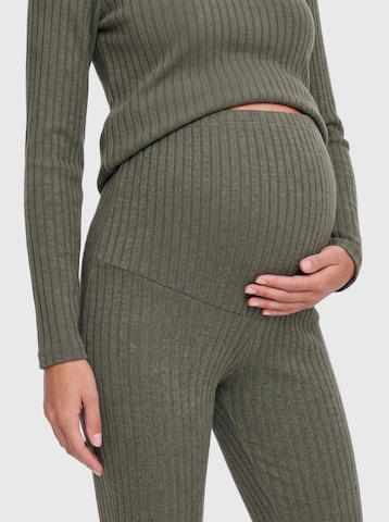 Only Maternity Flared Broek 'OLMLOLA' in Groen