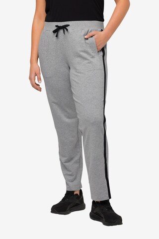 Regular Pantalon Ulla Popken en gris : devant