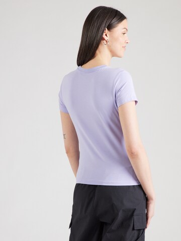 T-shirt Nike Sportswear en violet