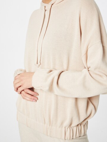 Pullover di Rich & Royal in beige