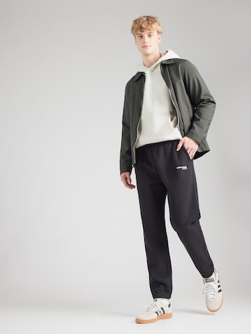 Abercrombie & Fitch Tapered Nadrág - fekete