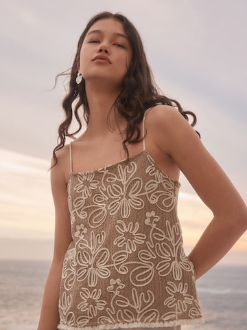 Next Stricktop in Beige: Vorderseite