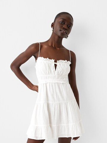 Bershka Summer dress in White: front