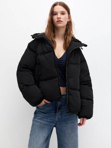 Pull&Bear Between-season jacket in Black: front