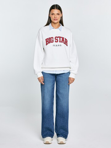 BIG STAR Sweatshirt 'Rubena' in White