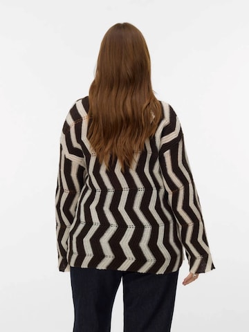 Pull-over '10335230' Vero Moda Curve en marron