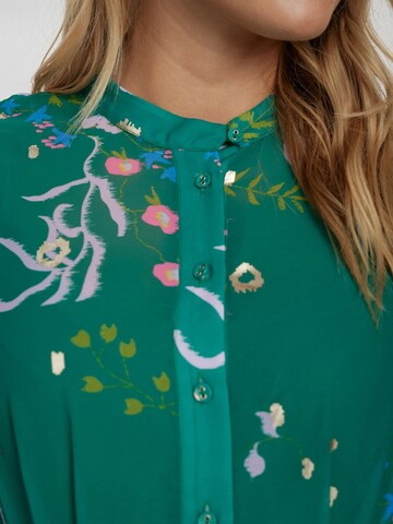 Robe 'Kyndall' NÜMPH en vert