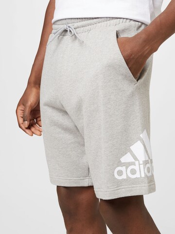 ADIDAS SPORTSWEAR regular Sportsbukser 'Essentials' i grå