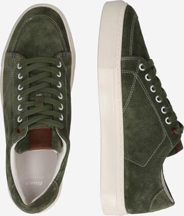 Bata Sneakers in Green