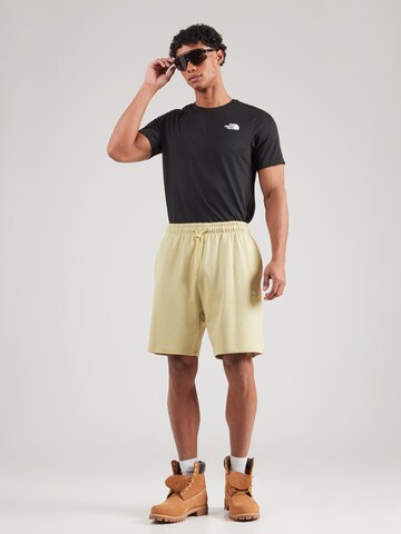 Loosefit Pantaloni 'ESSENTIAL' di THE NORTH FACE in verde
