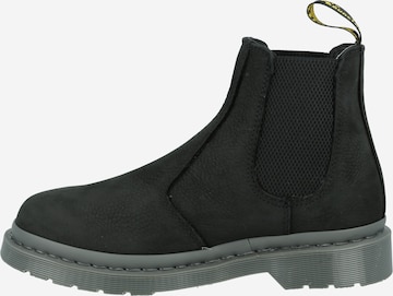 juoda Dr. Martens „Chelsea“ batai