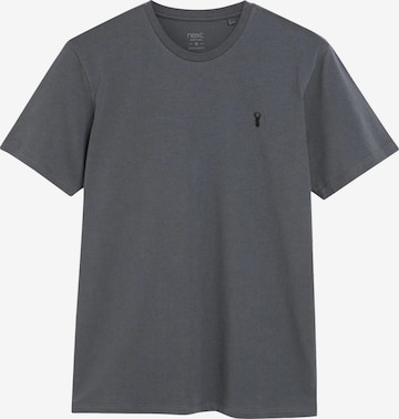 Next T-Shirt in Grau: Vorderseite