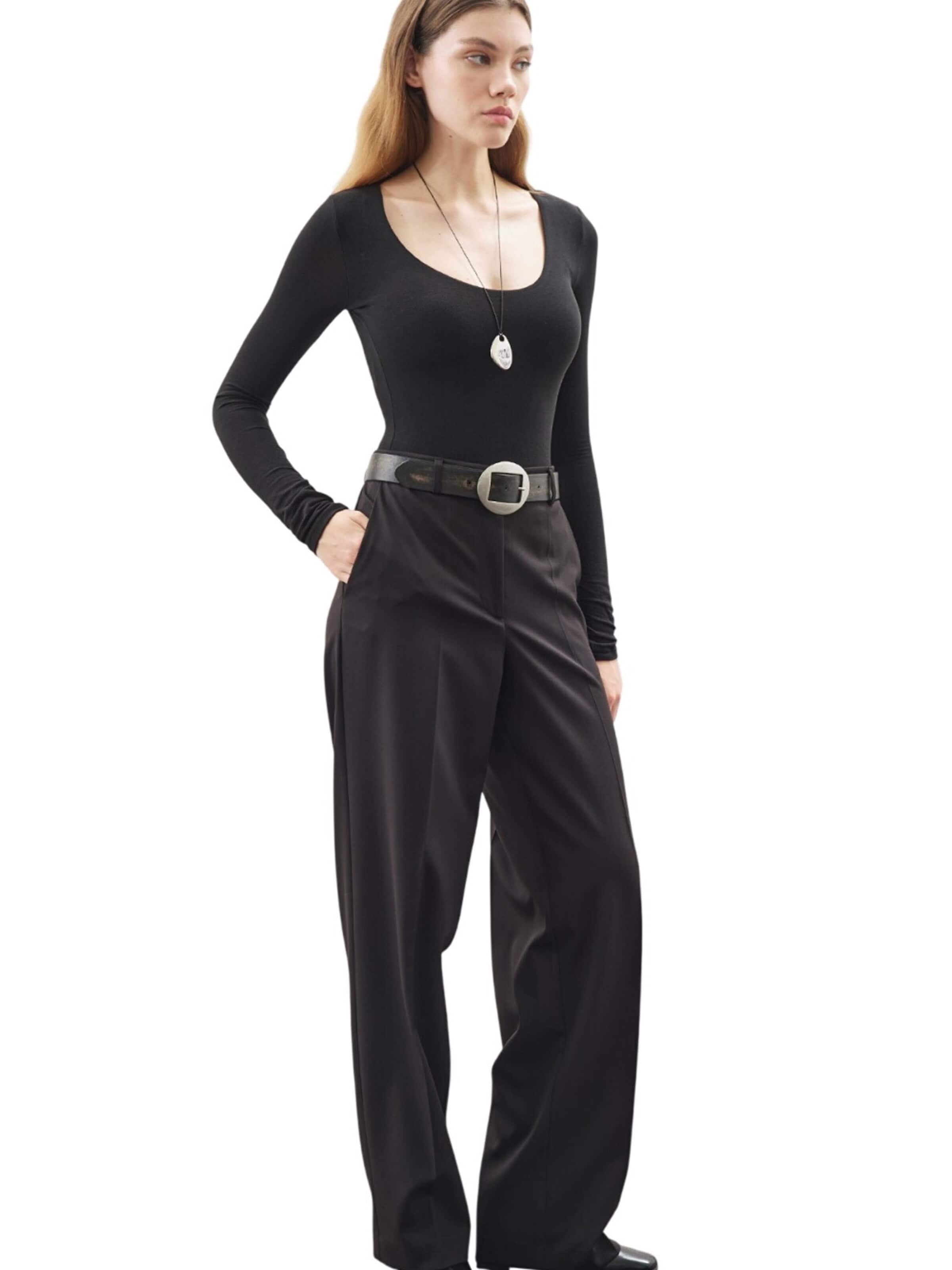 MANUKA Regular Trousers in Black