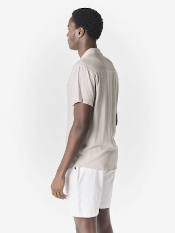 KOROSHI - Ajuste regular Camisa en gris