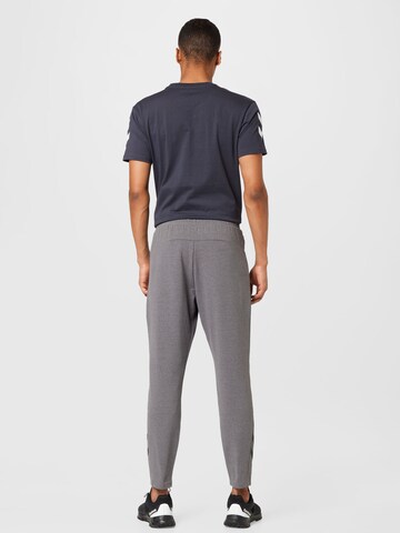 Hummel Tapered Sportbroek 'Ray 2.0' in Grijs