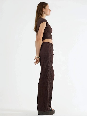 Wide leg Pantaloni di Busem in marrone