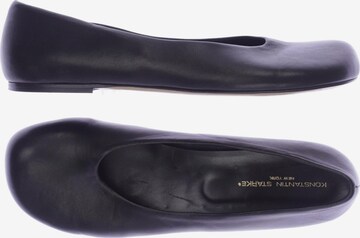 Konstantin Starke Flats & Loafers in 41 in Black: front