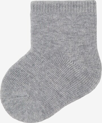 Chaussettes 'Waksi' NAME IT en gris : devant