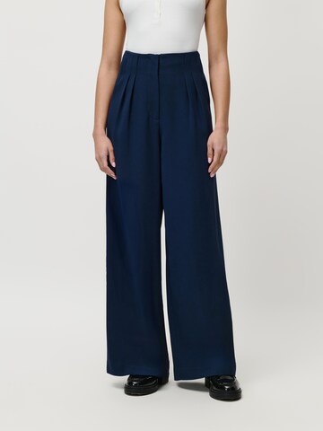 Wide Leg Pantalon à pince 'Camilla' LeGer by Lena Gercke en bleu : devant