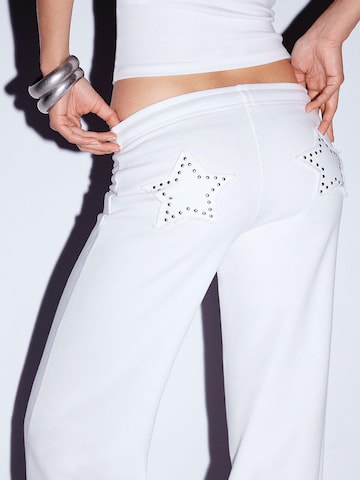 Bershka Wide leg Byxa i vit
