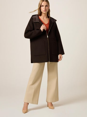 Cappotto invernale di oltre in marrone