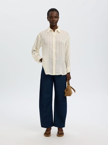 SELECTED - Blusa en blanco