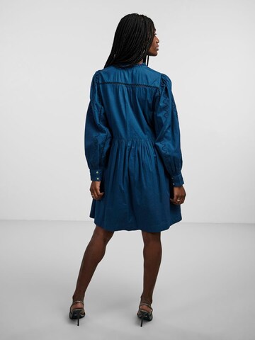 Rochie 'Kenora' de la YAS pe albastru