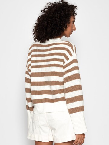 SASSYCLASSY Sweater in Brown