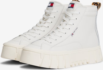 Tommy Jeans High-top trainers in White: front