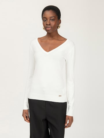 Influencer Pullover i hvid: forside