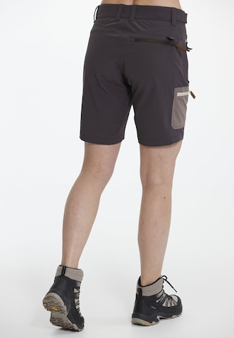 Gipfelglück Regular Outdoorshorts 'Helma' in Braun