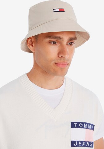 Tommy Jeans Hattu värissä beige: edessä