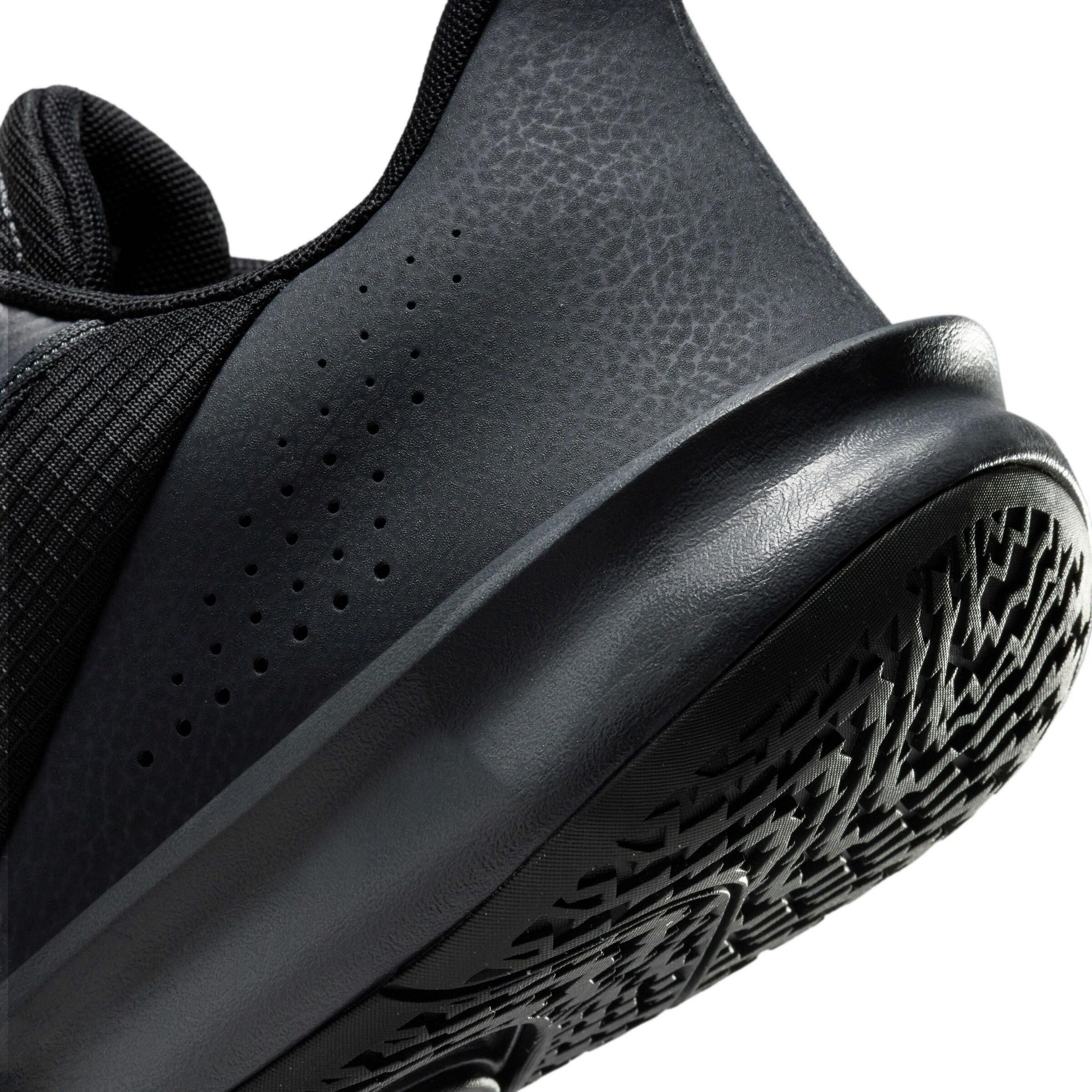 NIKE Sports shoe 'Precision VII' in Black