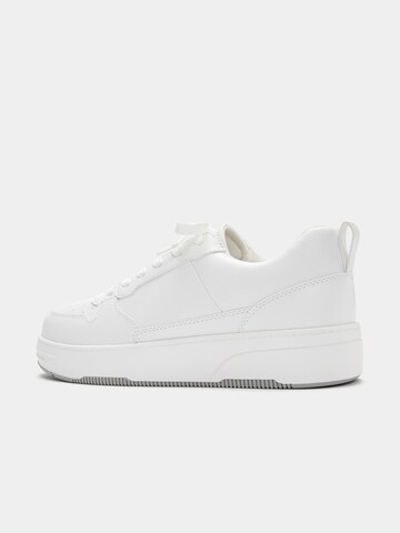 Pull&Bear Låg sneaker i vit