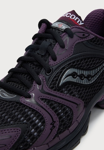saucony Tenisky 'PROGRID TRIUMPH 4' – černá: přední strana