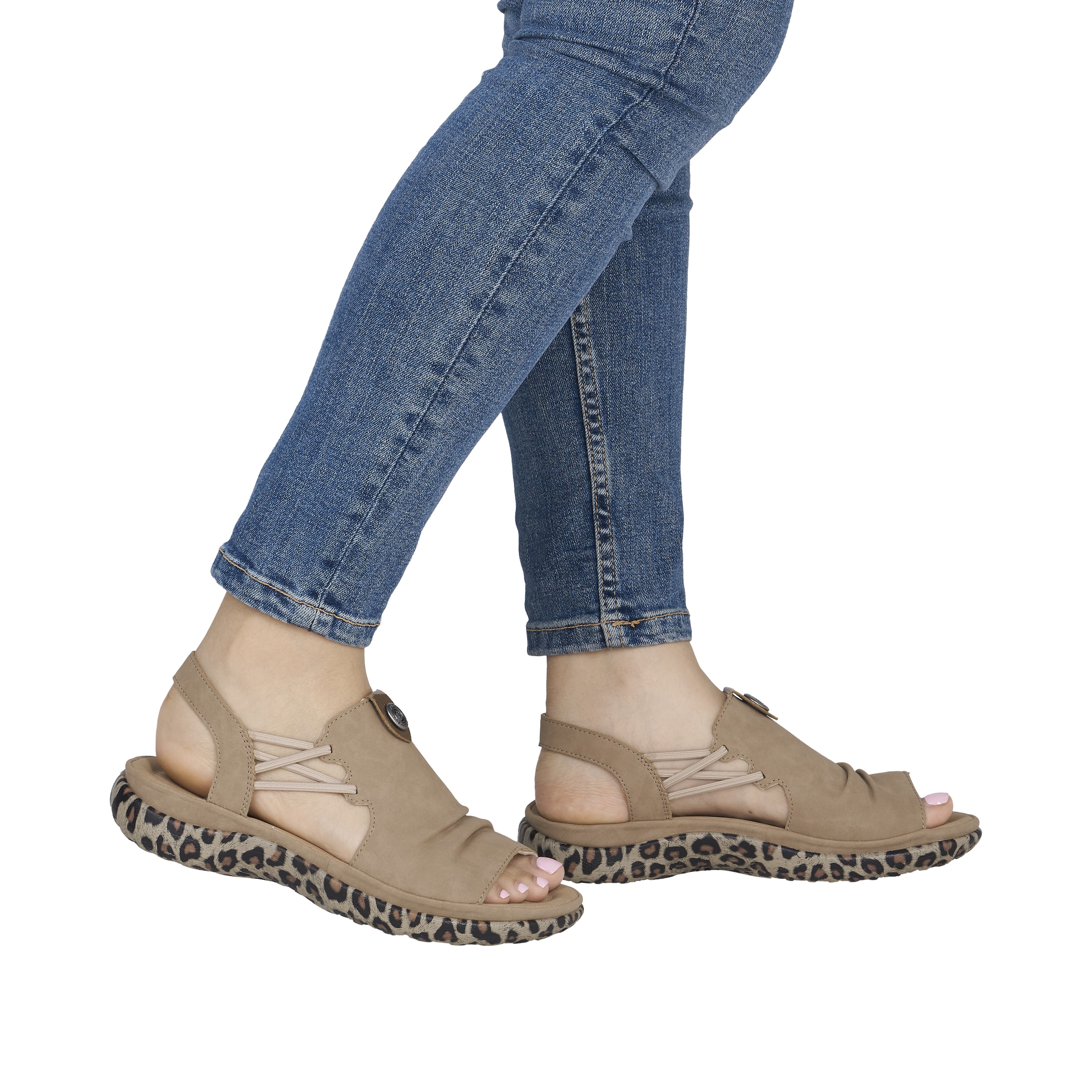 Sandales Rieker en marron : devant