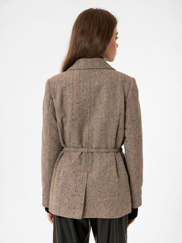 Antioch Bleiseri 'Arianna' värissä beige