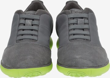 Sneaker bassa di GEOX in grigio