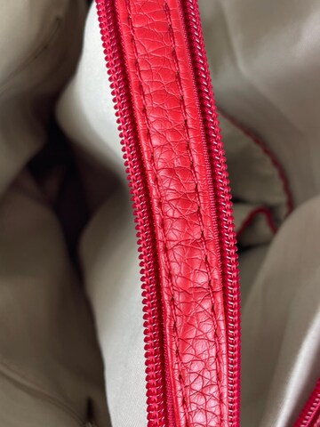 Kumixi Handbag in Red