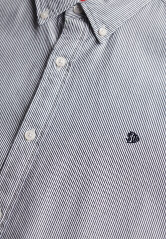 Coupe regular Chemise Superdry en gris