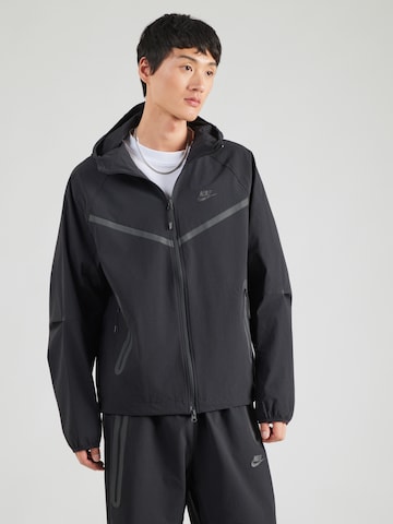 Nike Sportswear Λειτουργικό μπουφάν 'TCH' σε μαύρο: μπροστά