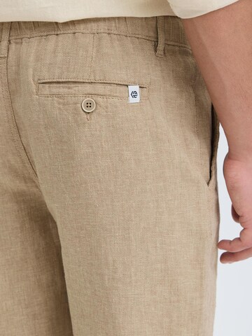 INDICODE JEANS - Regular Calças chino ' IDTropelo ' em castanho