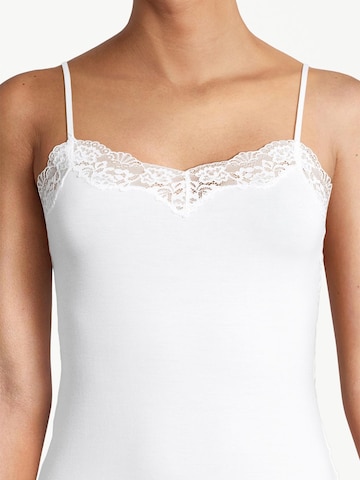 Nina von C. Unterhemd 'Romance' in Weiß