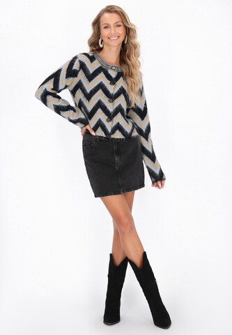 IZIA Neuletakki värissä musta