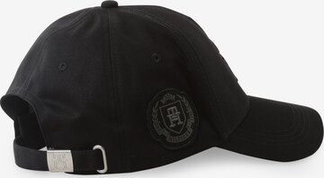 TOMMY HILFIGER Cap in Black