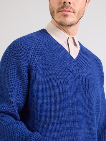 Calvin Klein Sweater in Blue