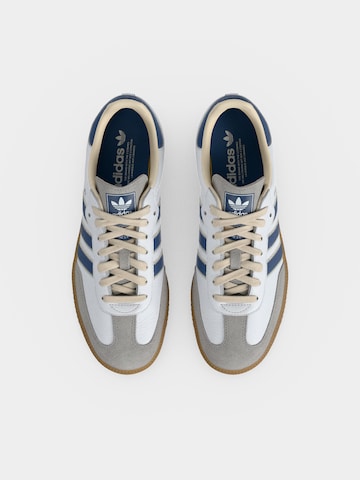 ADIDAS ORIGINALS - Zapatillas deportivas bajas 'Samba' en blanco: atrás